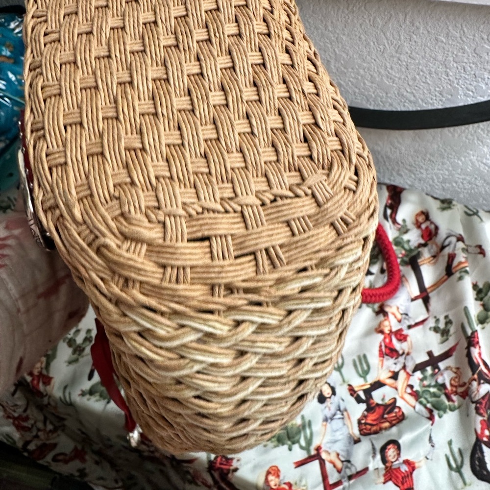 Brighton Weaved Wicker Purse - Picture 12 of 12